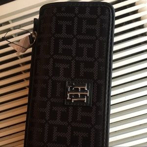 Tommy Hilfiger wallet